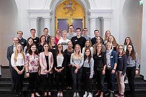 Gruppenfoto der neuen Auszubildenden