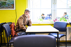 Blick in die Teestube KONKRET, eine Tagesaufenthaltsstätte in der Darmstädter Alicenstraße 29.