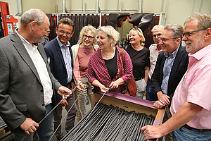 Gruppenfoto in der Hephata-Werkstatt