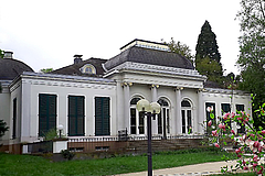 Die Villa Leonhardi im Palmengarten Frankfurt beherbergt ein gastronomisches Integrationsprojekt (Foto: Kombinat)
