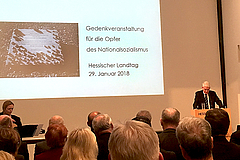 Dr. Josef Schuster, der Präsident des Zentralrats der Juden in Deutschland, hielt die Gedenkrede im Hessischen Landtag.  (Foto: Elke Bockhorst)