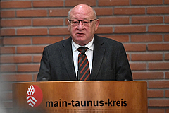 Wolfgang Schuster, Präsident des Hessischen Landkreistages und Landrat des Lahn-Dill-Kreises, hielt die Eröffnungsrede