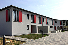 In der Erlachstraße in Haiger hat die Lebenshilfe Dillenburg ein neues Wohnheim für 20 geistig behinderte Menschen eröffnet. (Foto: Dirk Botzon)