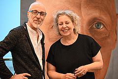Kurator Helmut Mair, Künstlerhaus6, mit Landesdirektorin Susanne Selbert