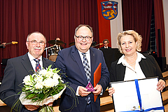 Gruppenfoto Verleihung Ehrenring mit LWV-Präsident, Landesdirektor a. D. und Landesdirektorin